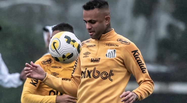 Foto: Ivan Storti/Santos FC/Divulgação - O meia-atacante não entra em campo desde fevereiro Foto: Ivan Storti/Santos FC/Divulgação - O meia-atacante não entra em campo desde fevereiro