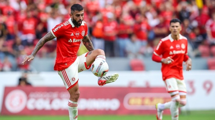 Pedro H. Tesch/AGIF - Liziero no Inter. 