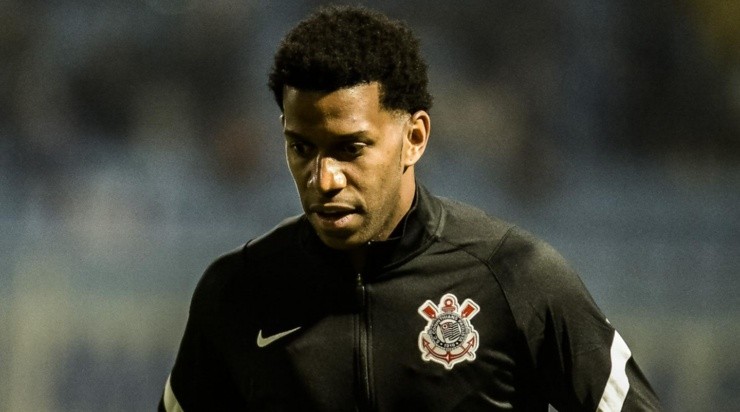 Foto: R.Pierre/AGIF - Gil parece ter perdido espaço com VP no Corinthians.