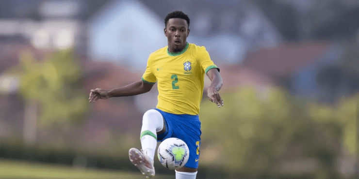 Rafael Luiz teve passagens pelas categorias de base da Seleção Brasileira (Foto: CBF)