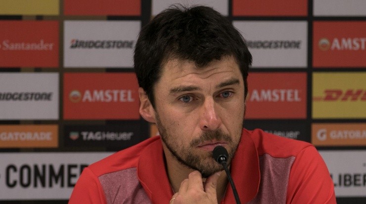 Foto: Liamara Polli/AGIF - Medina, técnico do Vélez, deixou claro o foco no Flamengo.