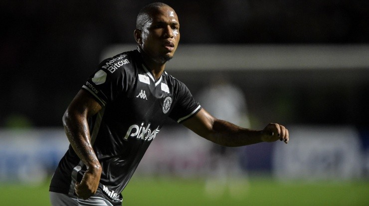 Foto: Thiago Ribeiro/AGIF - Juninho: volante não deve ficar no Vasco