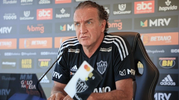 Foto: Pedro Souza / Atlético / Divulgação - Cuca: treinador explicou a situação do zagueiro