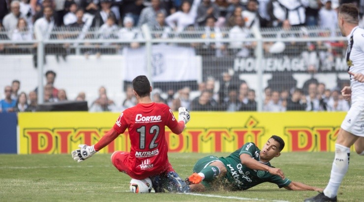 Foto: Diogo Reis/AGIF - Guarani venceu um dos últimos oito jogos na Série B. 