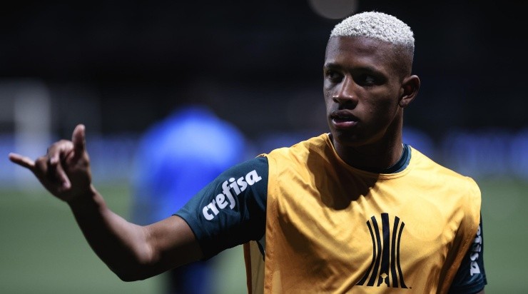 Foto: Ettore Chiereguini/AGIF - Danilo não será negociado em 2022.