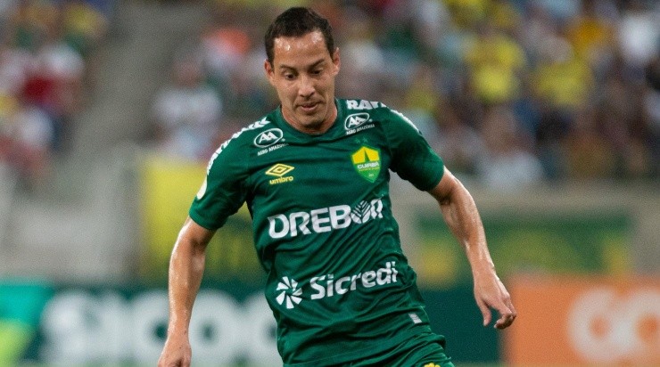 GIF - Rodriguinho chegou ao Cuiabá em 2021.