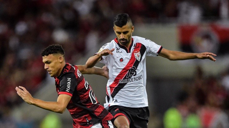 Foto: Thiago Ribeiro/AGIF - Jorginho tem mais de 300 jogos pelo Dragão