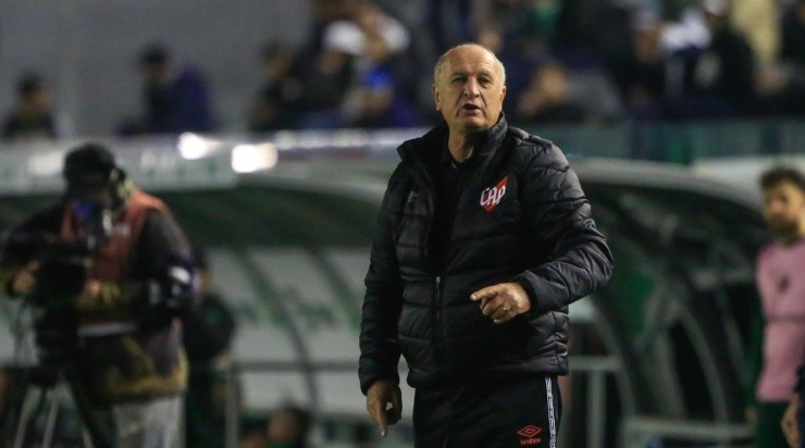 Foto: Luiz Erbes/AGIF - Felipão: técnico vai mexer no time contra o Ceará