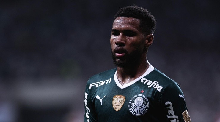 Foto: Ettore Chiereguini/AGIF - Wesley deve ser o escolhido para substituir Scarpa. Foto: Ettore Chiereguini/AGIF - Wesley deve ser o escolhido para substituir Scarpa.