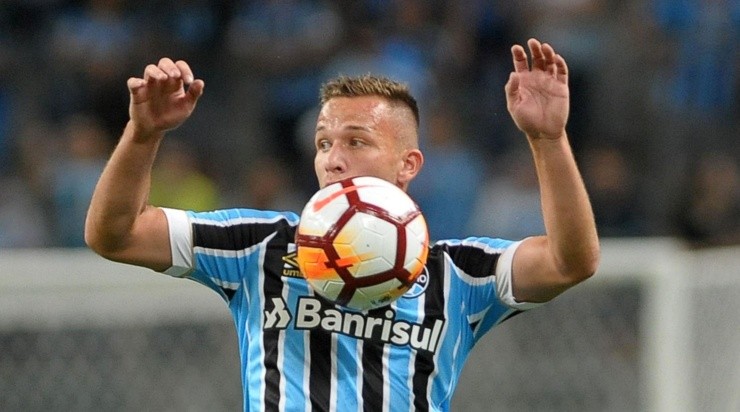  Foto: Ricardo Rímoli/AGIF - Arthur quer voltar a ter moral com Tite.