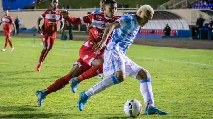 Foto: Fernando Teramatsu/AGIF - Londrina derrotou um adversário direto na luta pelo acesso. 