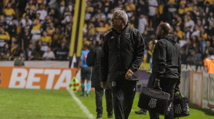 Foto: Lucas Sabino/AGIF - Ponte Preta buscou empate no final contra o Novorizontino. 