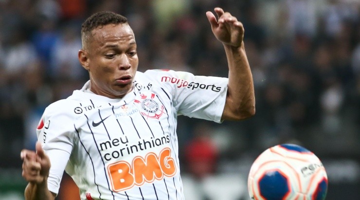 Foto: Marcello Zambrana/AGIF - O contrato de Janderson no Timão vai até o fim do próximo ano