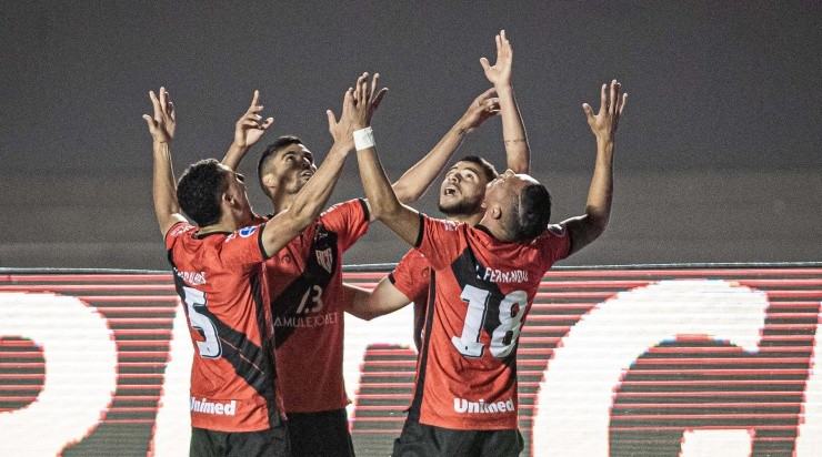 Foto: Heber Gomes/AGIF - Atlético-GO passou pelo Nacional-URU na fase anterior.