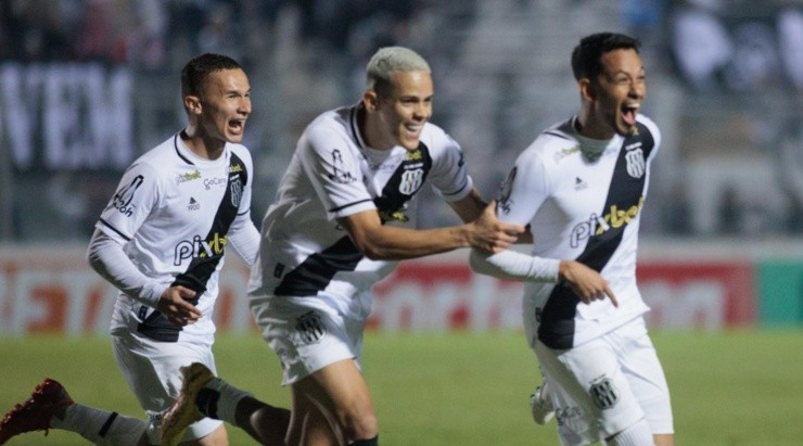 Foto: Diogo Reis/AGIF - Lucca é o artilheiro da Macaca na Série B.