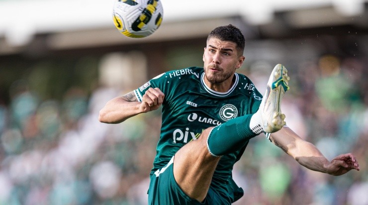Foto: Heber Gomes/AGIF - Pedro Raul é desejado no mercado.