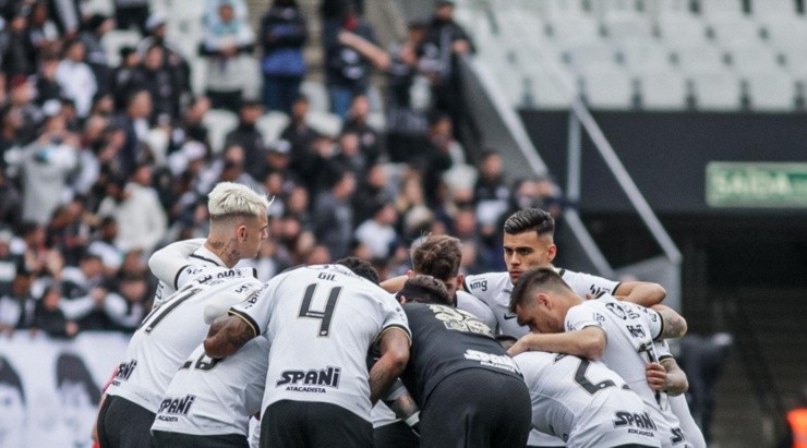 Vitor Pereira deve poupar o time titular do Corinthians para o duelo contra o São Paulo. Foto:Guilherme Drovas/AGIF