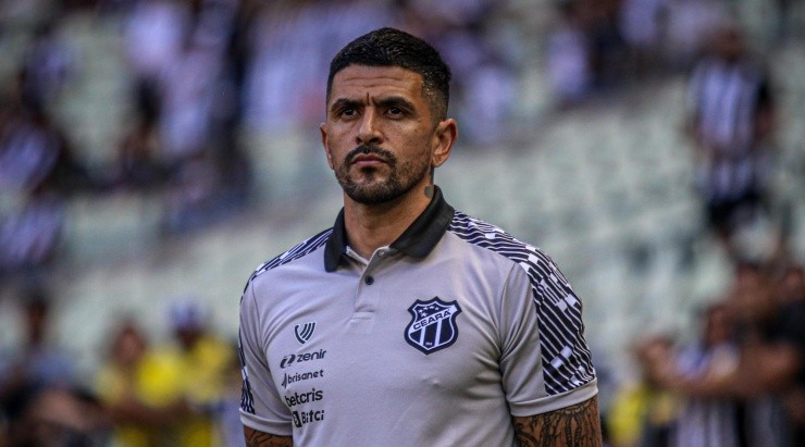 Foto: Lucas Emanuel/AGIF - Lucho fez seu primeiro jogo dentro de casa.