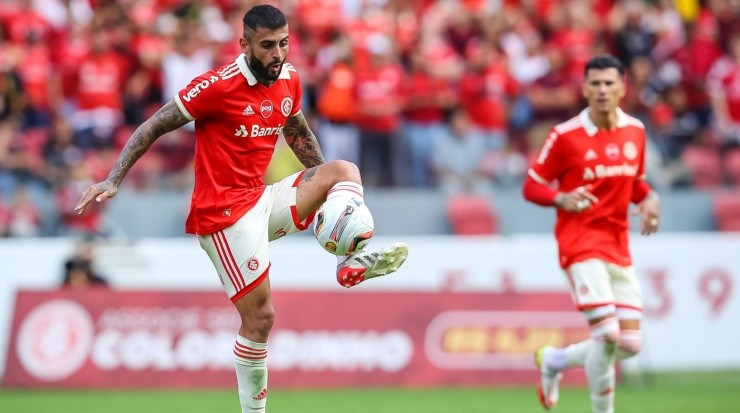 Pedro H. Tesch/AGIF - Liziero no Inter. 