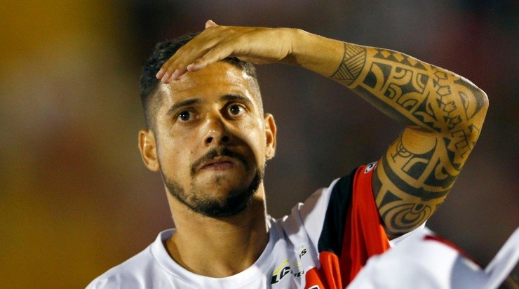 Foto: Thiago Calil/AGIF - Cicinho virou chacota dos flamenguistas.