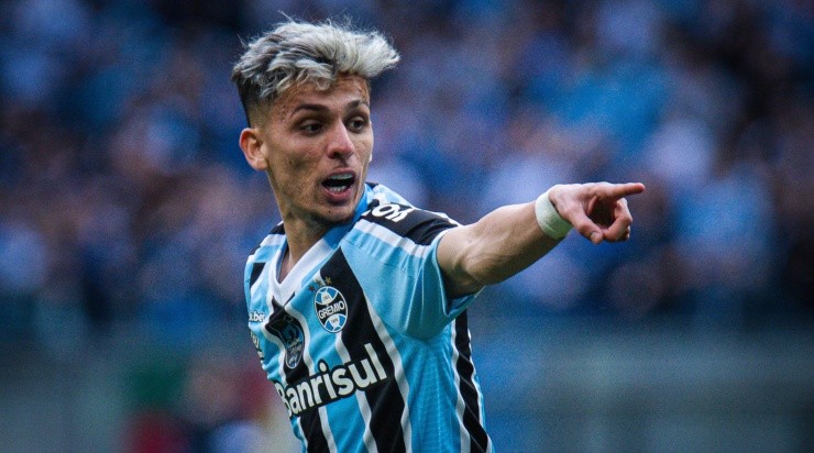 Foto: Maxi Franzoi/AGIF - Biel: atacante vive bom momento no Grêmio