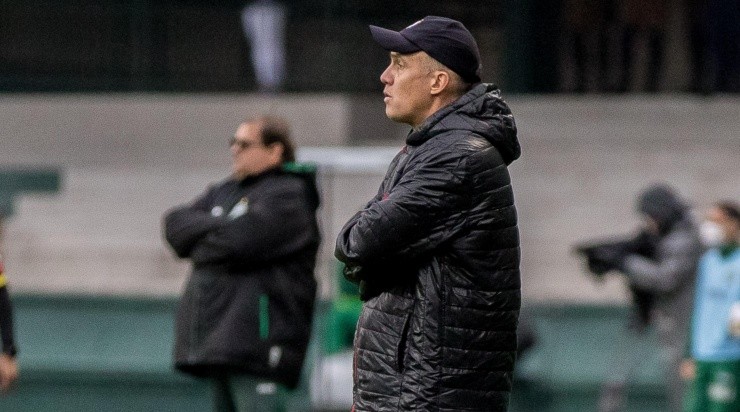 Foto: Robson Mafra/AGIF - Dragão perdeu para o Coxa na última rodada.