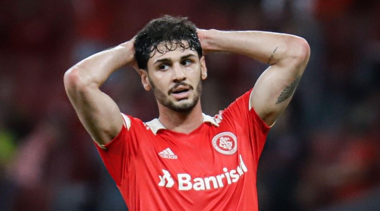 Foto: Maxi Franzoi/AGIF - Johnny tem apenas 20 anos de idade.