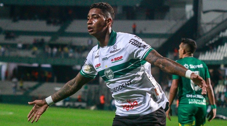 Foto: Gabriel Machado/AGIF - Alef Manga: atacante será comprado pelo Coritiba