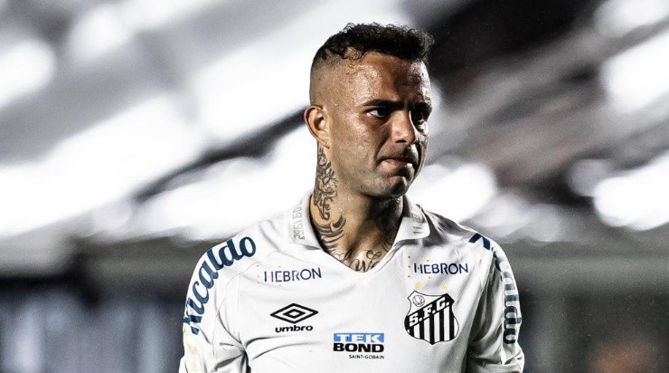 Foto: Raul Baretta/AGIF - Luan segue em má fase no Santos.