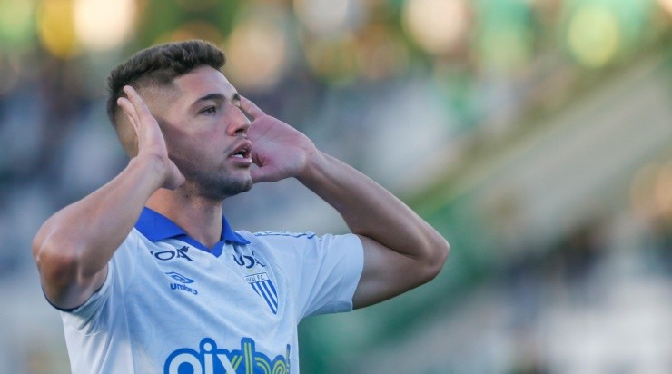 Foto: Luiz Erbes/AGIF - Bissoli é um dos destaques do time na Série A.