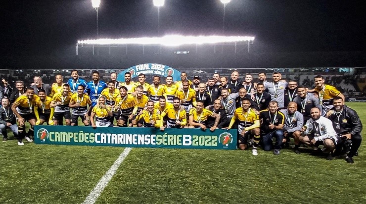 Foto: Cleiton Ramos - Mais de 11 mil torcedores estiveram no estádio. 