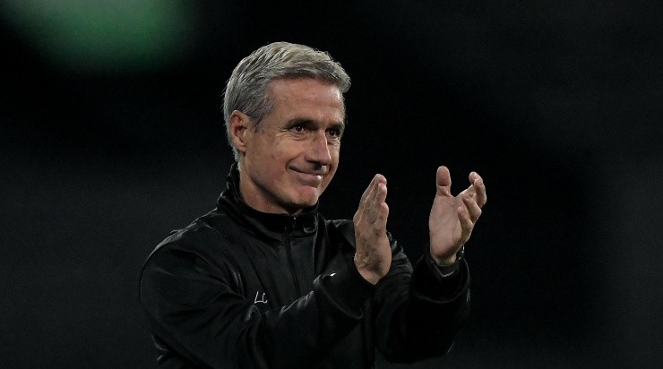 Foto: Thiago Ribeiro/AGIF - Luís Castro chegou na primeira rodada do Brasileirão.