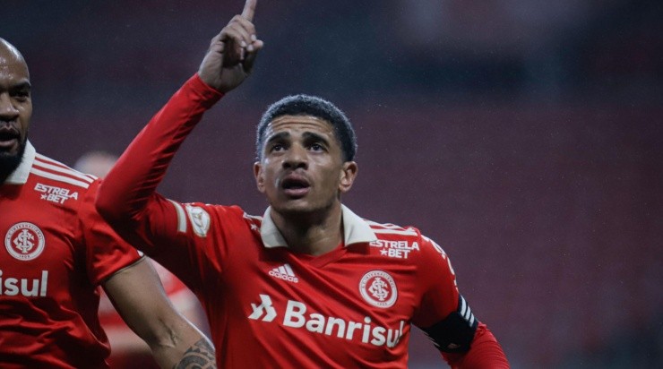 Foto: Maxi Franzoi/AGIF - O contrato de Taison vai só até abril de 2023