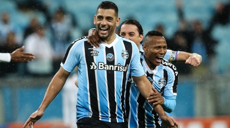 Foto: Pedro H. Tesch/AGIF - O centroavante é destaque do Grêmio em 2022 mesmo sofrendo com problema físico