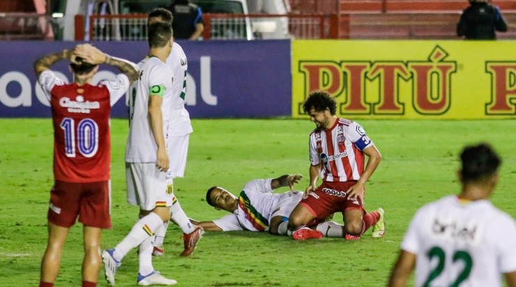 Foto: Rafael Vieira/AGIF - Derrota para o Sampaio foi dolorosa para o Náutico.