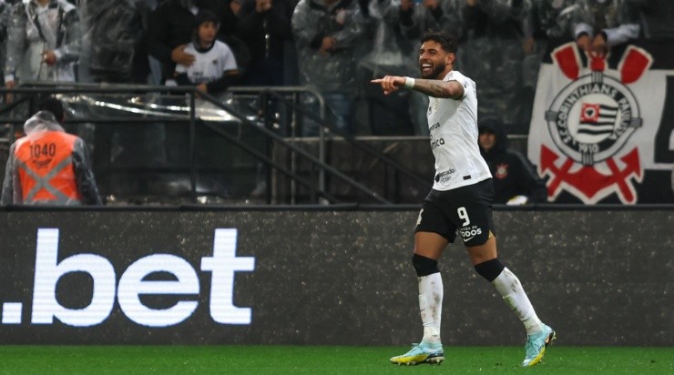 Foto: Marcello Zambrana/AGIF - Yuri marcou novamente e agitou a Fiel.