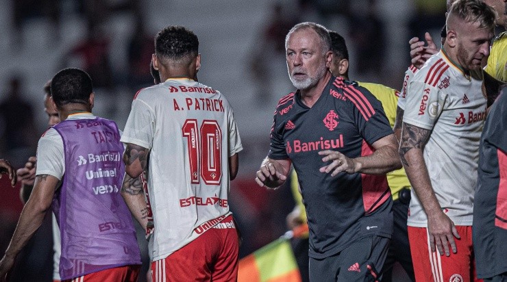 Foto: Heber Gomes/AGIF - Inter de Mano perdeu a vice-liderança após o empate no Beira-Rio.