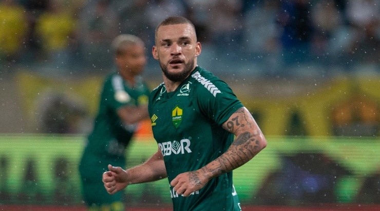 Foto: Gil Gomes/AGIF - André Luís marcou o segundo gol do triunfo. Foto: Gil Gomes/AGIF - André Luís marcou o segundo gol do triunfo.