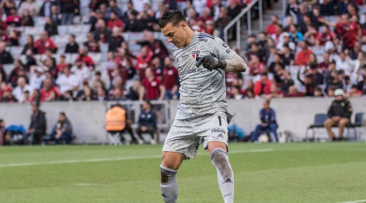 Foto:   Robson Mafra/AGIF - Felipe Alves estreou com o uniforme cinza.