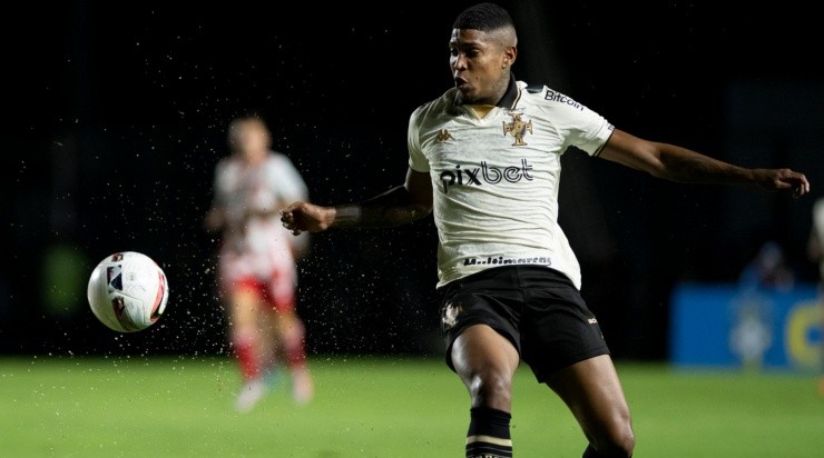 Foto: Jorge Rodrigues/AGIF - Raniel: alvo de críticas da torcida do Vasco