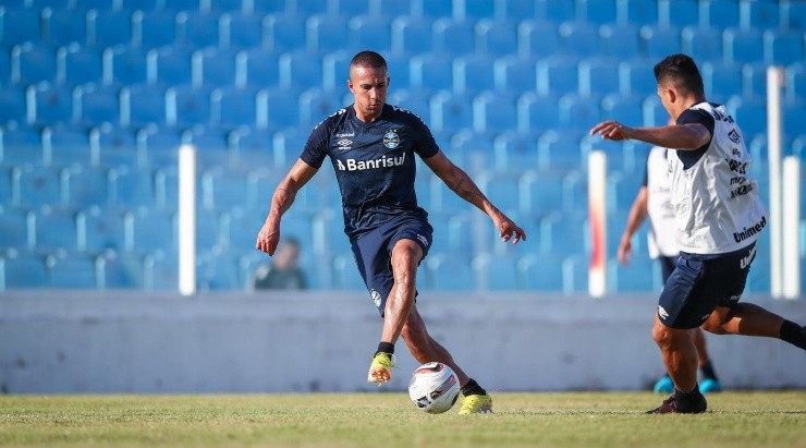 Foto: Lucas Uebel/Grêmio/Divulgação - Nicolas: lateral é uma das novidades no Grêmio no Maranhão