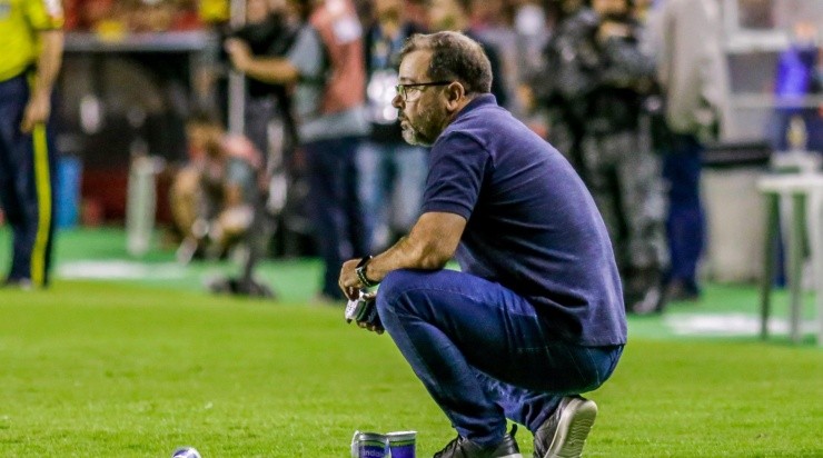 Foto: Rafael Vieira/AGIF - Enderson não empolgou a torcida em nenhum momento. Foto: Rafael Vieira/AGIF - Enderson não empolgou a torcida em nenhum momento.