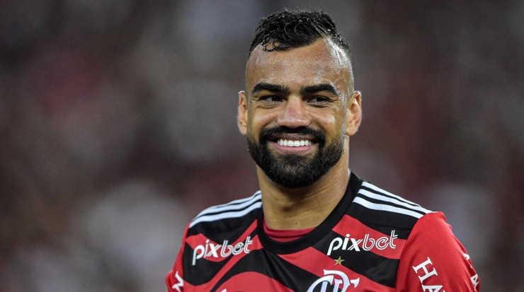 Foto: Thiago Ribeiro/AGIF - Fabrício foi o companheiro de Pablo na defesa.