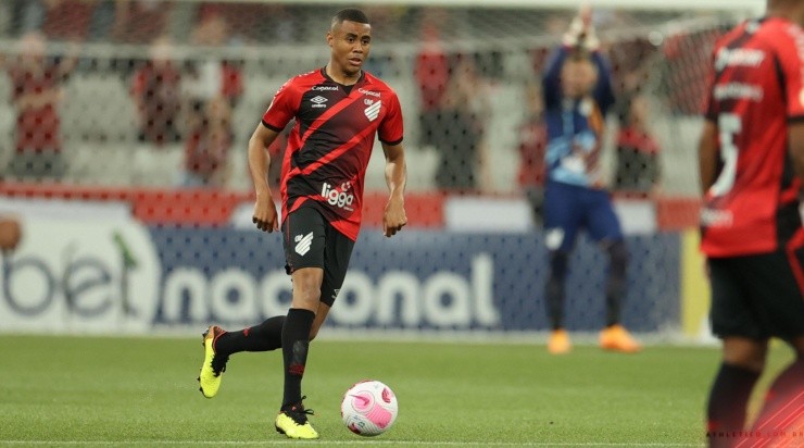 Foto: José Tramontin/athletico.com.br/Divulgação - Erick: volante foi um dos destaques diante do Juventude