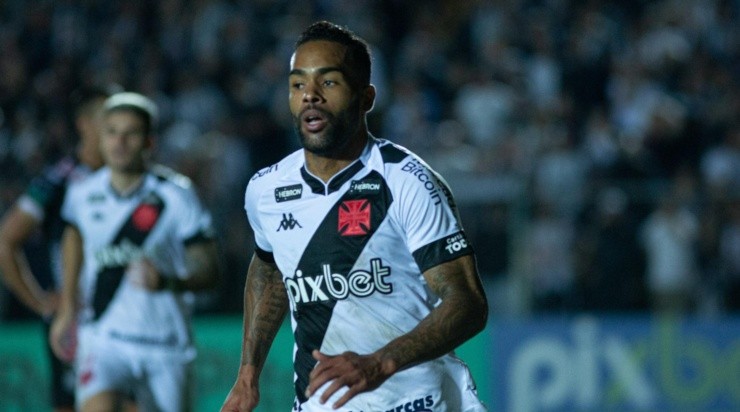 Foto: Joao Vitor Rezende Borba/AGIF - Alex Teixeira: fundamental para a virada do Vasco