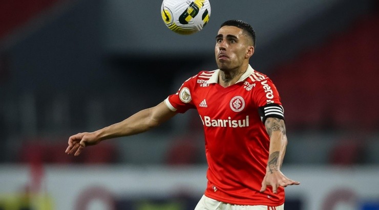 Foto: Pedro H. Tesch/AGIF - Gabriel: volante sofreu grave lesão e só volta em 2023