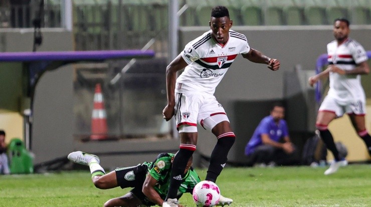 Foto: Gilson Junio/AGIF - Léo foi titular diante do América-MG.