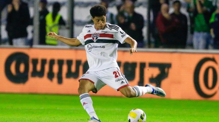 Luiz Erbes/AGIF - Sara pelo São Paulo. Luiz Erbes/AGIF - Sara pelo São Paulo.