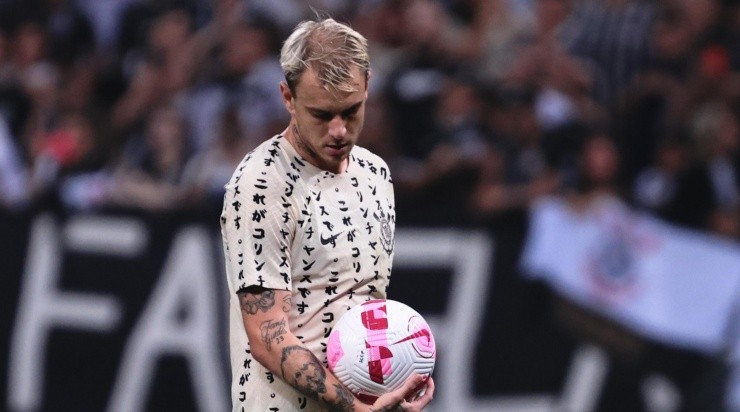 Foto: Ettore Chiereguini/AGIF - Róger Guedes marcou o gol que deu a vitória ao Timão.