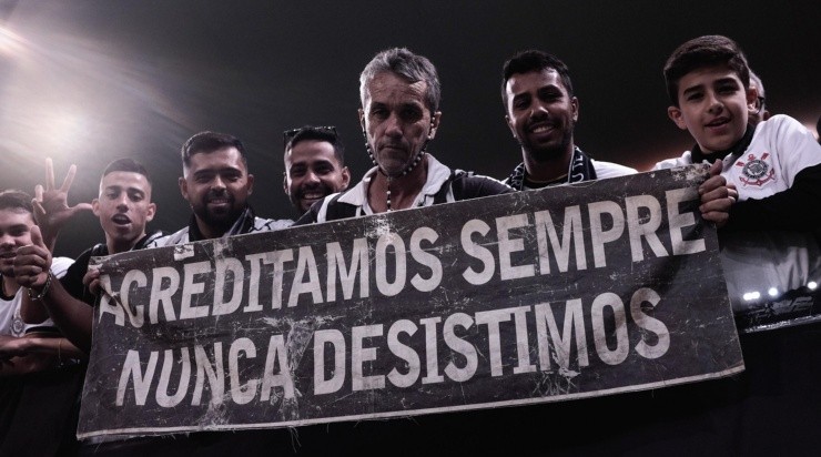 Foto: Ettore Chiereguini/AGIF - Corinthians quer fazer valer a força de sua torcida e vencer o jogo de ida.